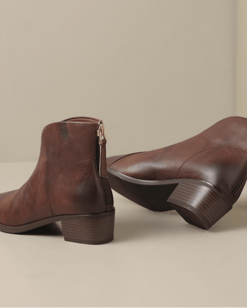 Ashford | Freyja – Women’s Elegant Knee-High Boots with Block Heel